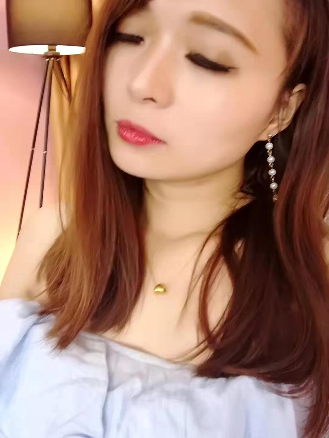 依依呐主播照片