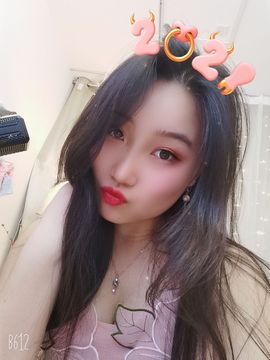夏开心主播照片