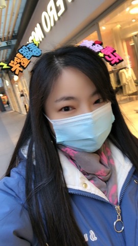 小海屯🐬李主播照片