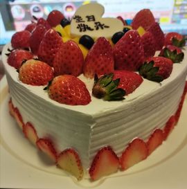 高脚凳主播照片