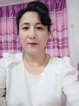 爱笑的欣茹主播照片