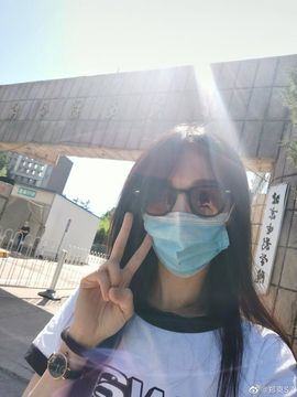 婷妹外卖小姐姐主播照片