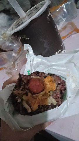 依芝の求百元榜的图片