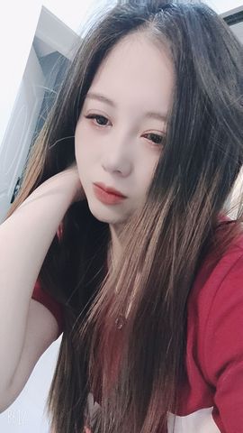 沁馨ღ求百元榜主播照片