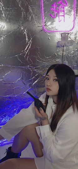 蓝小莓小朋友主播照片