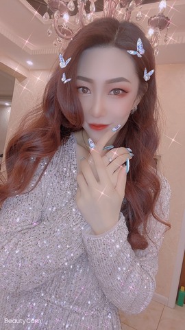 素雪好运连连主播照片