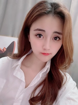 跑调嘉💟休主播照片