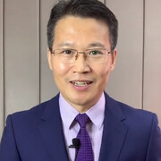 鞘出长剑