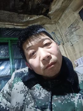 面对现实一天天过主播照片