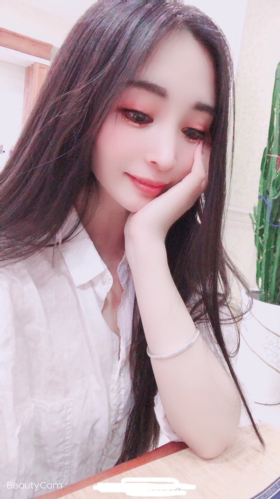 小玲宝🧸不连麦的图片