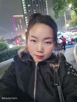 找我来792452主播照片