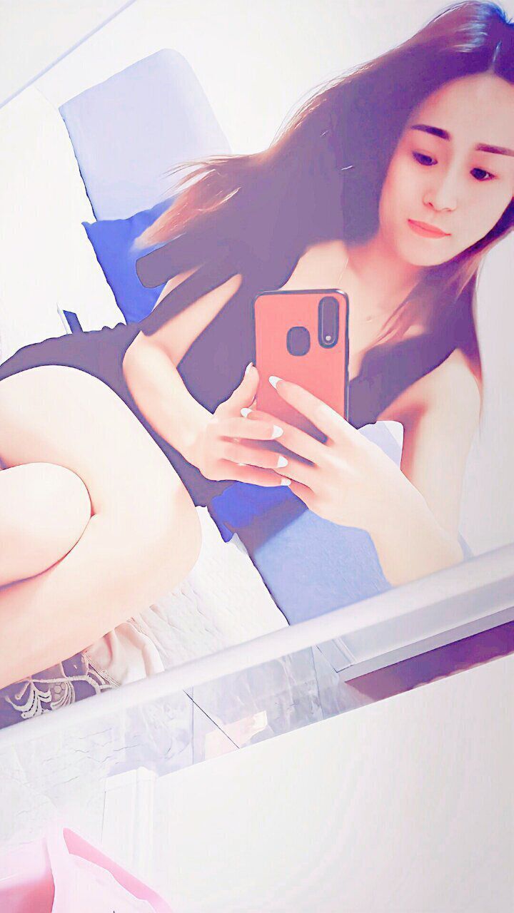 小燕子吖~的主播照片