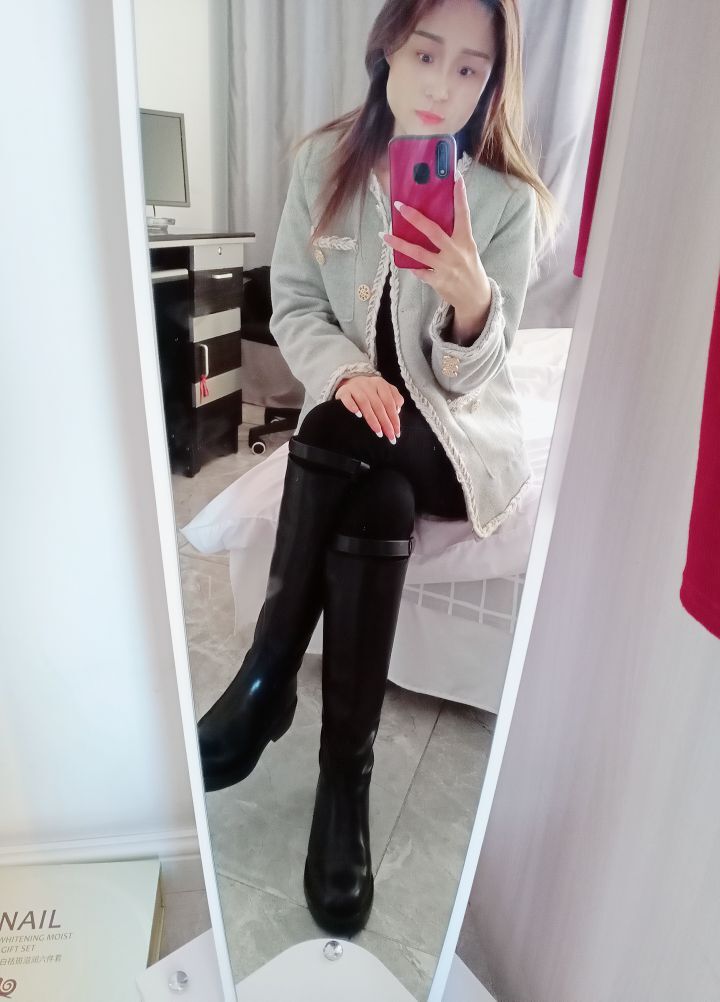 小燕子吖~的主播照片