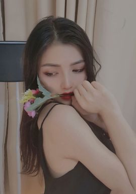 馨儿超级甜哟主播照片