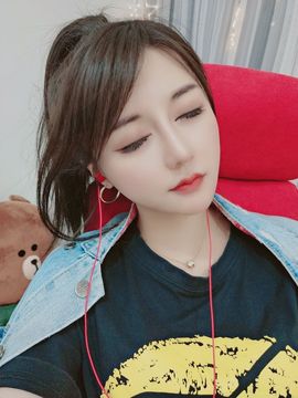 曼曼🌙暂停直播主播照片