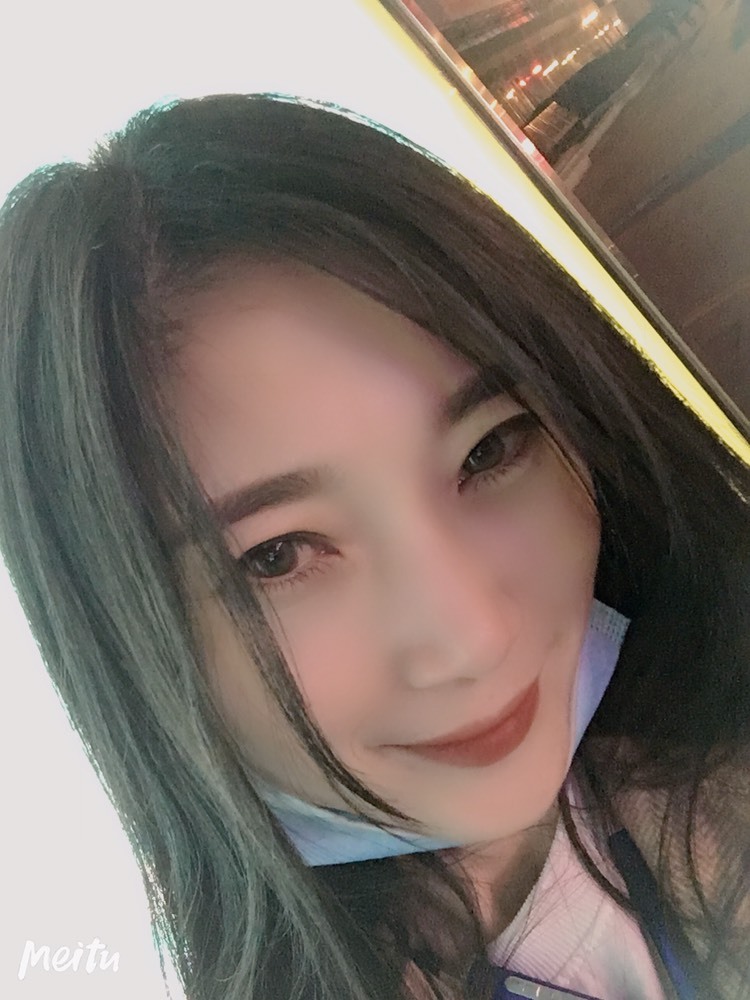 姣姣腰疼不定时直播的图片