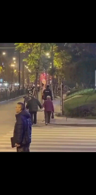 情侣