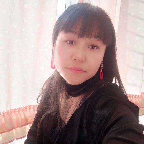 驼菲家🐣小苹果🐣的主播照片