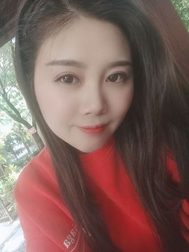 xy曾曾主播照片
