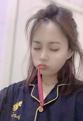 钱小亿主播照片