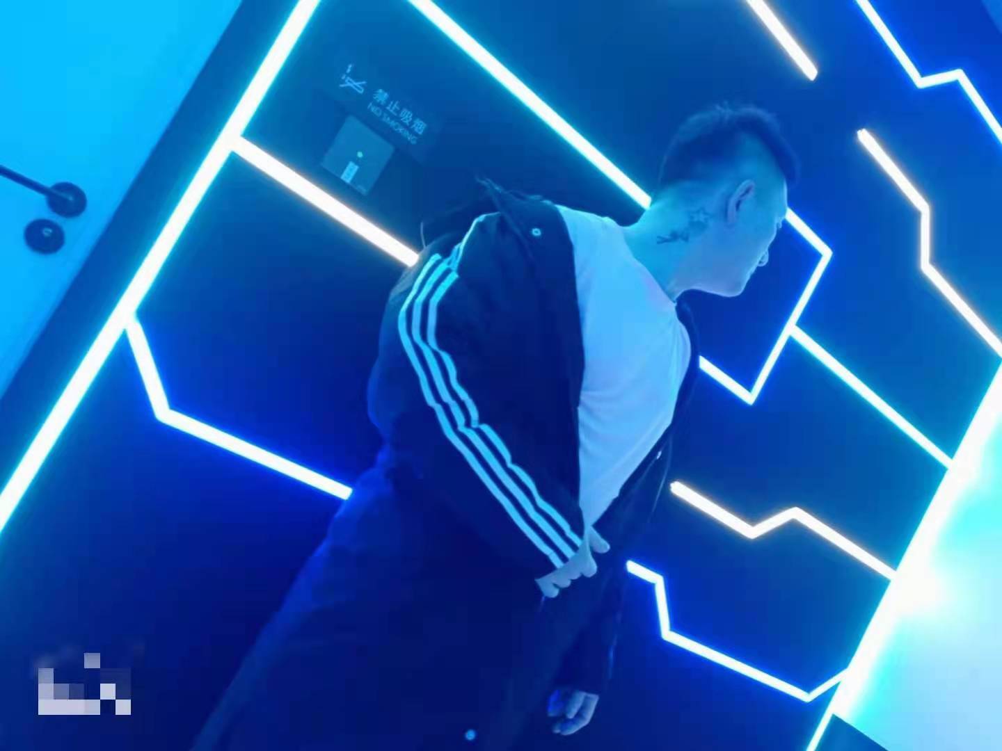 天、横闯平台♥的主播照片