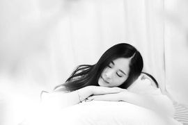 沁馨ღ求百元榜主播照片