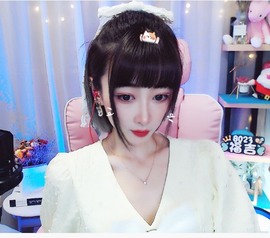 岁月与静好、予君予我主播照片