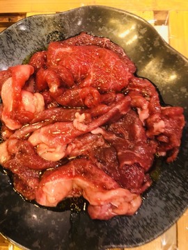 仟亿加油主播照片