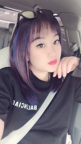 仟亿加油主播照片
