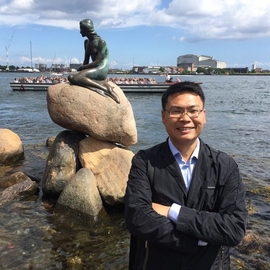 坚韧的耙耳朵主播照片