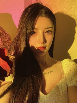 思思👑主播照片