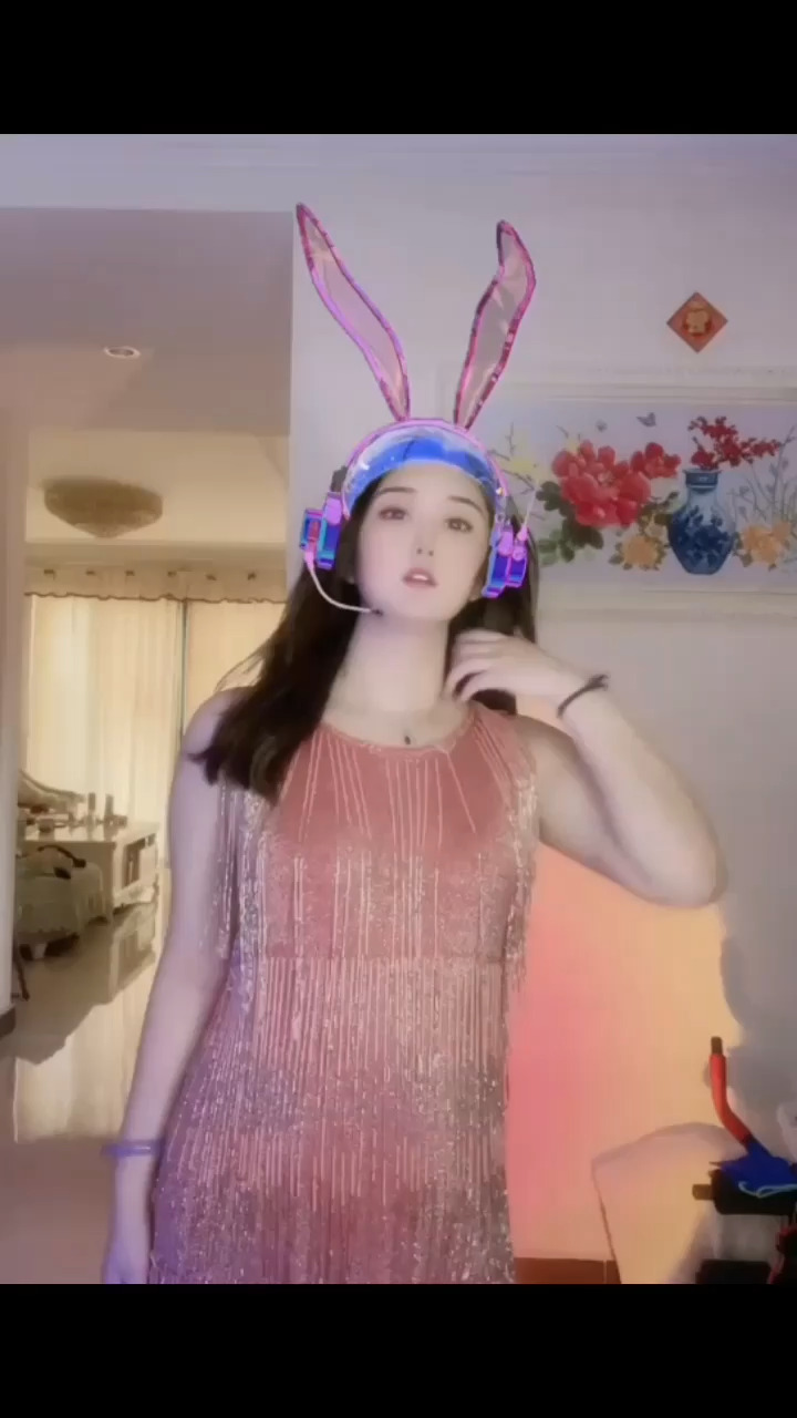 难得舞动一下/挖鼻/