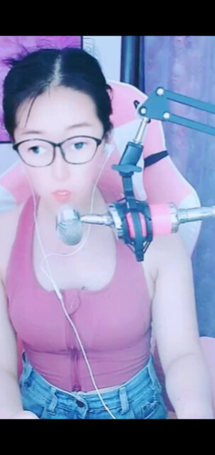 /大笑