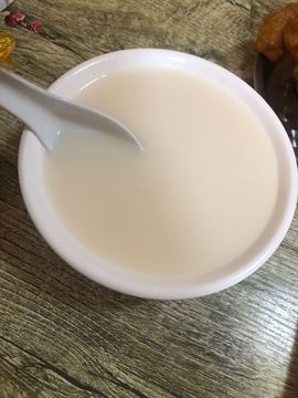 娜塔莎退主播照片