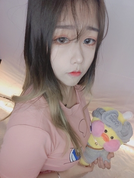 小阿钡☀主播照片