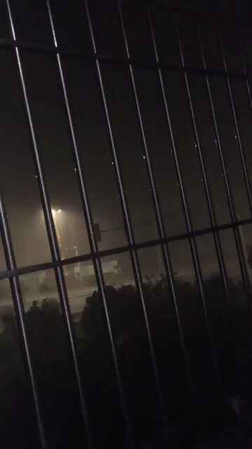太吓人了，暴雨⛈打雷