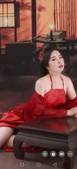 冰雪一佳音主播照片