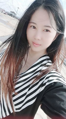 沁馨ღ求百元榜主播照片