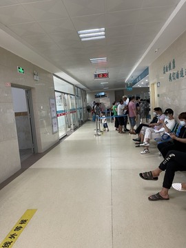 娜塔莎退主播照片