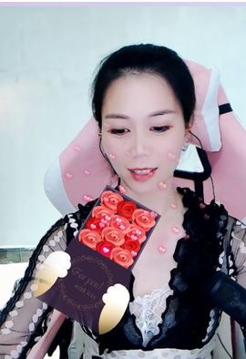 现实✔差距主播照片
