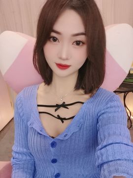 千秋雪yiliya主播照片