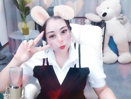 开心果冰儿主播照片