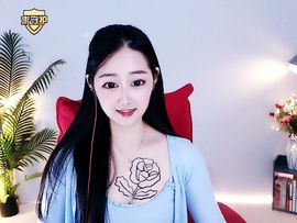 旺旺女孩☞主播照片