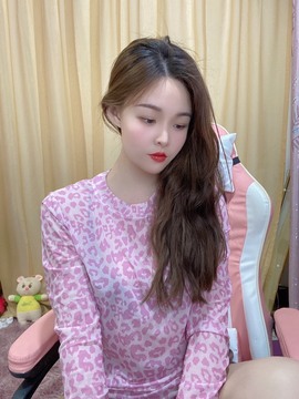 谁家茗儿的图片