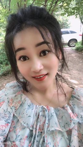 玲小闹生病休息中主播照片