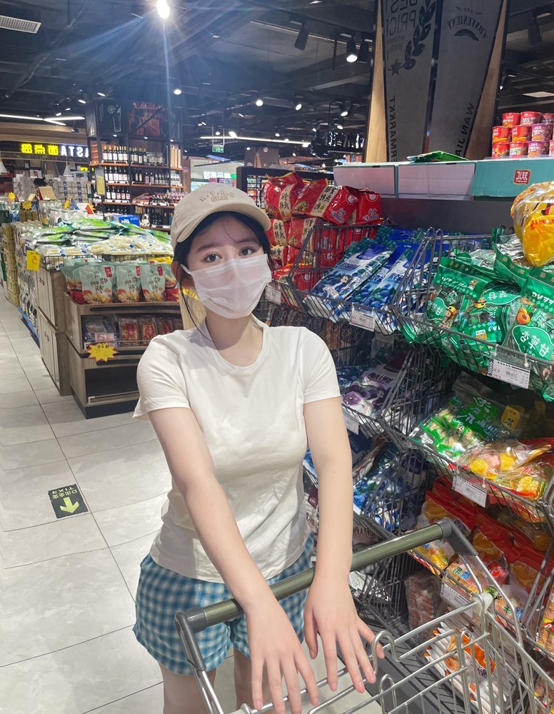 温幼安主播照片