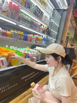 温幼安主播照片
