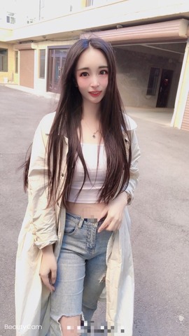 小玲宝🧸安静唱歌主播照片
