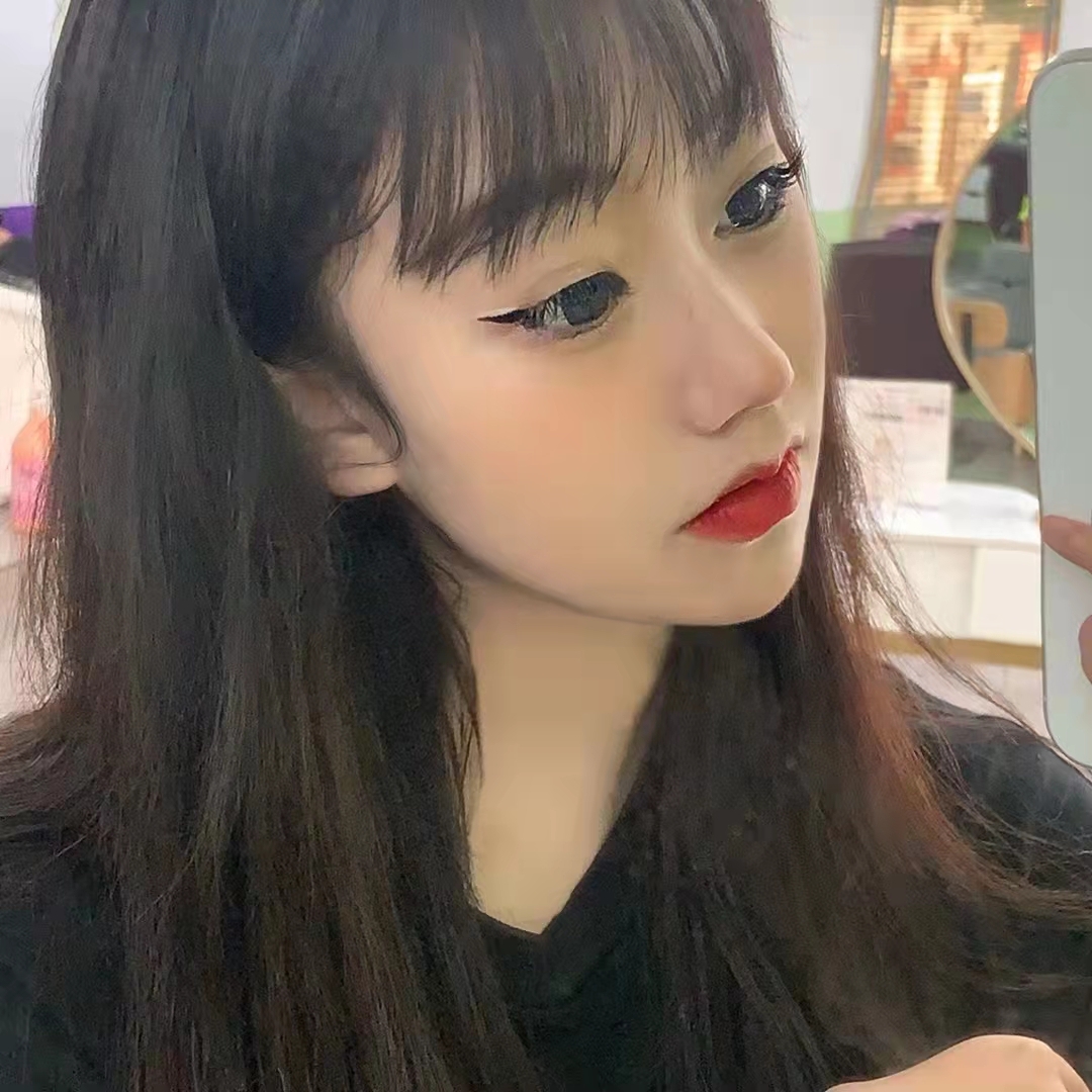 新人然然的主播照片