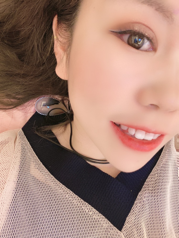 新人颖儿丫的主播照片